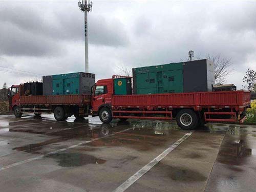 柯城涂抹密封胶后，需要等待多长时间才能安装水冷式机油散热器密封件？